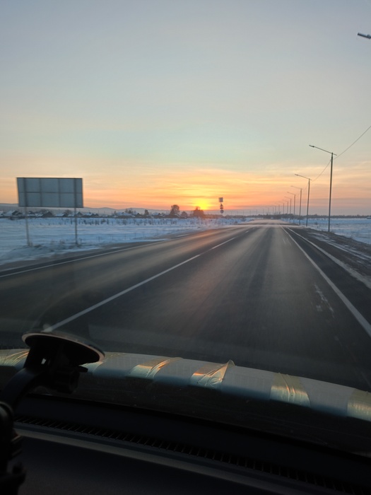 Как не уснуть за рулем: проверенные способы бодрствования. Регулярные остановки, легкие перекусы, бодрящая музыка, напарник